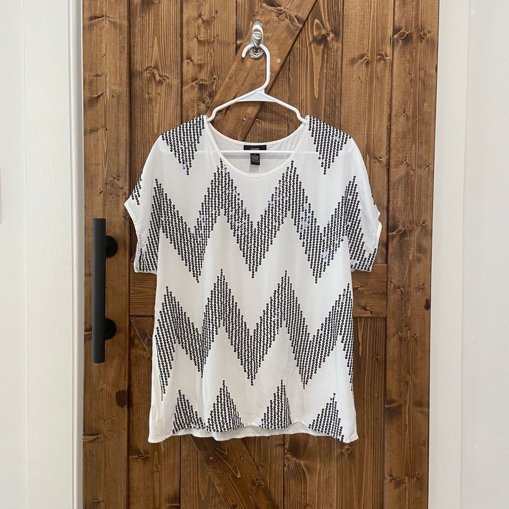 Alfani Sequins Black/White Zig Zag Blouse Size M
